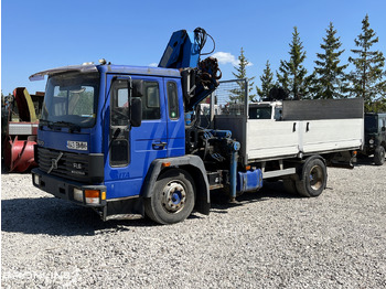 Бортова вантажівка/ Платформа VOLVO FL