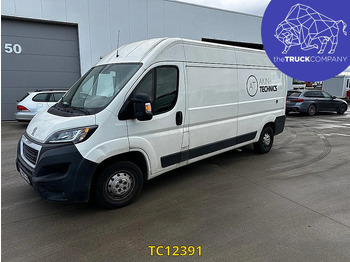 Суцільнометалевий фургон PEUGEOT Boxer