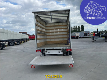 Фургон з закритим кузовом VOLKSWAGEN Crafter