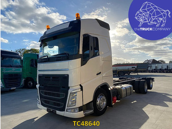 Вантажівка шасі VOLVO FH 460
