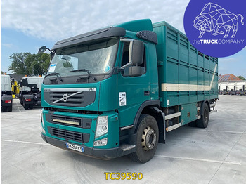 Для перевезення худоби вантажівка VOLVO FM 410