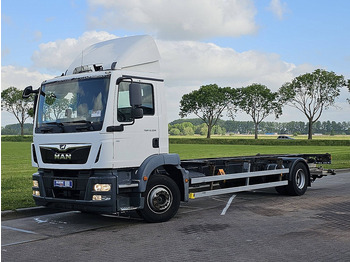 Контейнеровоз/ Змінний кузов вантажівка MAN 12.250 TGM LL AIRCO TAILLIFT: фото 2 Контейнеровоз/ Змінний кузов вантажівка MAN 12.250 TGM LL AIRCO TAILLIFT: фото 2
