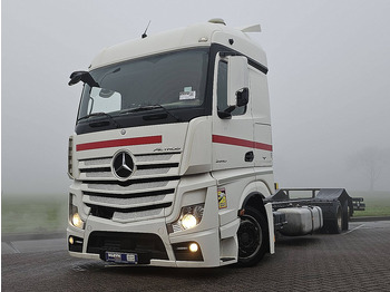 Вантажівка шасі MERCEDES-BENZ Actros 2540