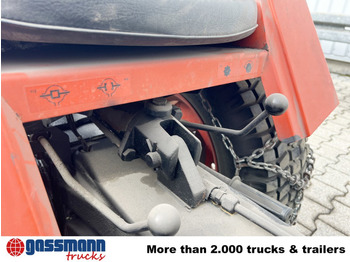 Комунальний трактор Hako V 490 mit Schneeschild und Ketten: фото 3 Комунальний трактор Hako V 490 mit Schneeschild und Ketten: фото 3