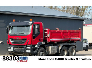Самоскид вантажівка IVECO Trakker