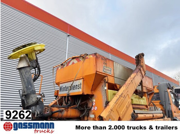 Розкидач піску і cолі