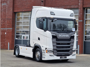 Тягач SCANIA S 500