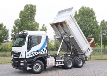 Самоскид вантажівка IVECO Stralis