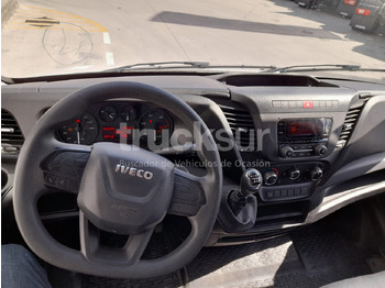 Interior photo 1: Фургон з закритим кузовом IVECO DAILY 35S16