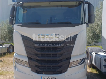Тягач IVECO S-WAY