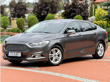 Легковий автомобіль FORD