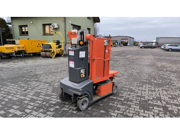 Вертикальний щогловий підйомник JLG