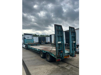 Низькорамна платформа напівпричіп CASTERA