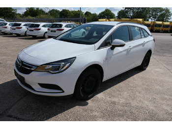 Легковий автомобіль OPEL