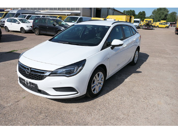 Легковий автомобіль OPEL