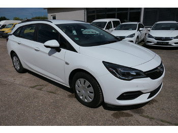 Легковий автомобіль OPEL