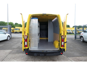 Суцільнометалевий фургон RENAULT Master