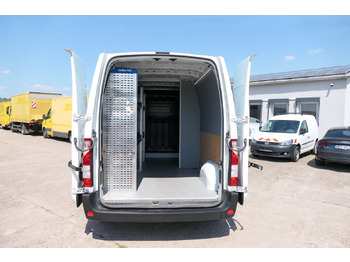 Суцільнометалевий фургон RENAULT Master