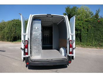 Суцільнометалевий фургон RENAULT Master