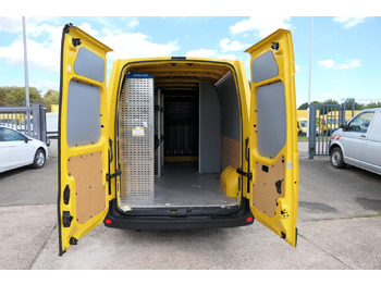 Суцільнометалевий фургон RENAULT Master