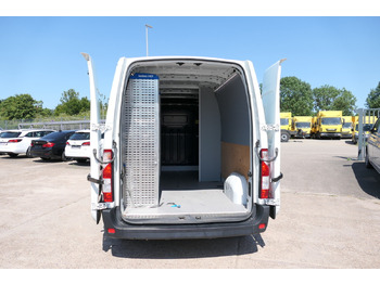 Суцільнометалевий фургон RENAULT Master