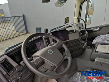 Новий Тентована вантажівка Volvo FM 330 4X2: фото 3