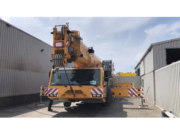 Всюдихідний кран DEMAG