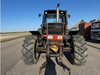 Трактор New Holland 180-90 DT: фото 2
