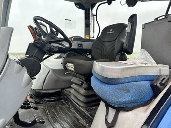 Трактор New Holland T7.210: фото 4