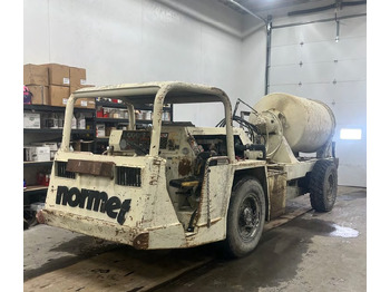 Автобетонозмішувач