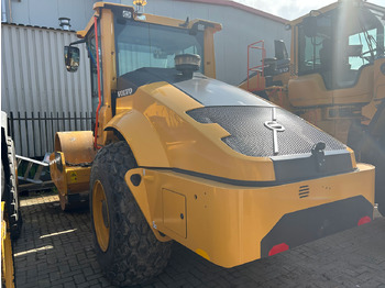 Компактор Volvo SD115B: фото 5 Компактор Volvo SD115B: фото 5