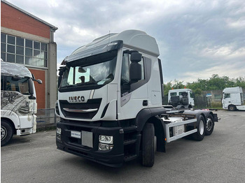 Вантажівка шасі IVECO Stralis 460