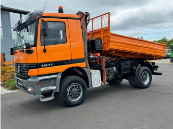 Самоскид вантажівка MERCEDES-BENZ Actros 1831