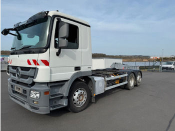 Вантажівка шасі MERCEDES-BENZ Actros 2536
