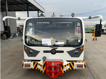 Аеродромний тягач BLISS-FOX