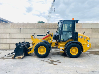 Колісний навантажувач CATERPILLAR 908