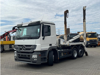 Скіповий навантажувач вантажівка MERCEDES-BENZ Actros 2541