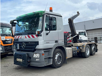 Вантажівка MERCEDES-BENZ Actros 2641