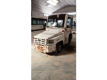 Багажний тягач