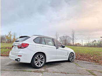 Позашляховик BMW