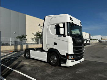 Тягач SCANIA S 450