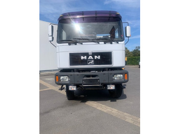 Самоскид вантажівка MAN T42 T42 6x6: фото 2