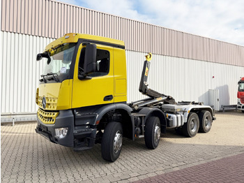 Гаковий мультиліфт вантажівка MERCEDES-BENZ Arocs 4142