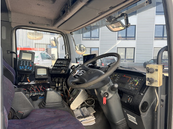 Вантажівка шасі Mercedes-Benz Atego 1828 L 4x2 Atego 1828 L 4x2,Rechtslenker, Winterdienstplatte: фото 4