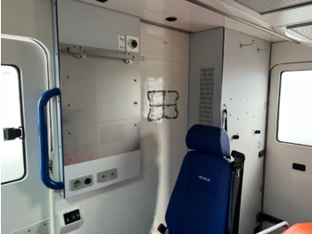 Карета швидкої допомоги Mercedes-Benz Sprinter 313 CDI 4x2 Sprinter 313 CDI 4x2, Rettungswagen: фото 5