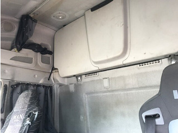 Тягач Stralis AS440S45 T/P 4x2 ONLY FOR SPAREPARTS!!! Stralis AS440S45 T/P 4x2 ActiveSpace: фото 3 Тягач Stralis AS440S45 T/P 4x2 ONLY FOR SPAREPARTS!!! Stralis AS440S45 T/P 4x2 ActiveSpace: фото 3