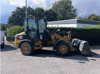 Колісний навантажувач CATERPILLAR