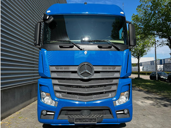 Тягач Mercedes-Benz Actros 1843 / Retarder / Hydarulic / ADR: фото 4 Тягач Mercedes-Benz Actros 1843 / Retarder / Hydarulic / ADR: фото 4