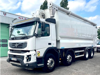 Вантажівка цистерна VOLVO FMX 450