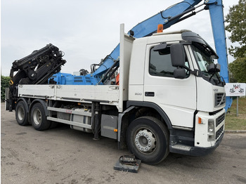Вантажівка з маніпулятором VOLVO FM 300